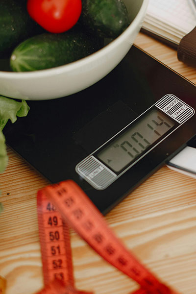 Nutrition scale and tape measure
