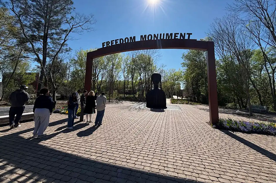 MCLA travel course Freedom Monument